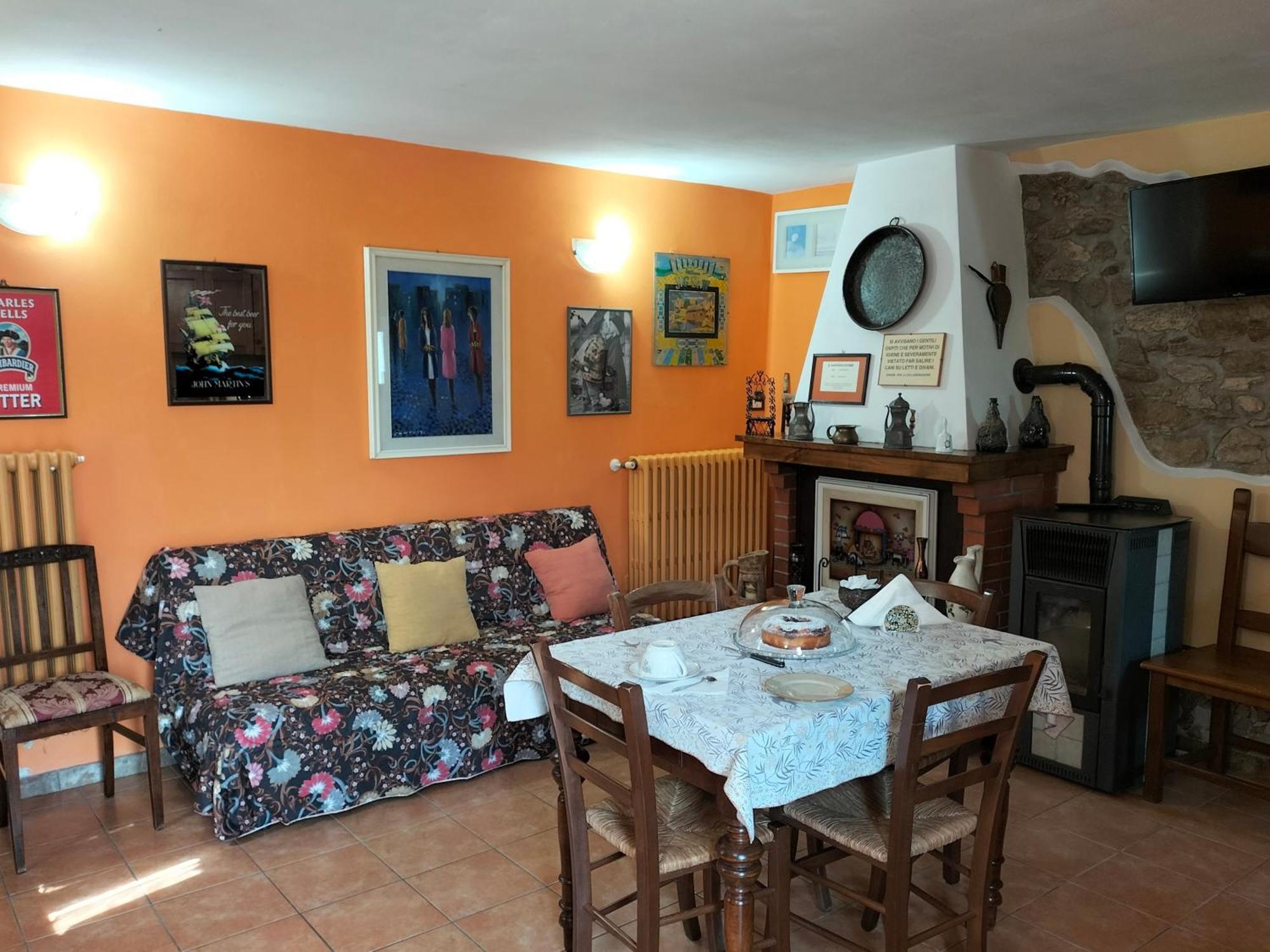 Il Cantinoccio B&B Cerasolo Room photo
